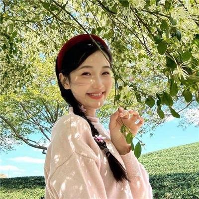 不认识的女友